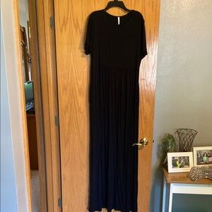 REDUCED!! Beeson River XL Black Maxi Dress Elegant Flowing Design